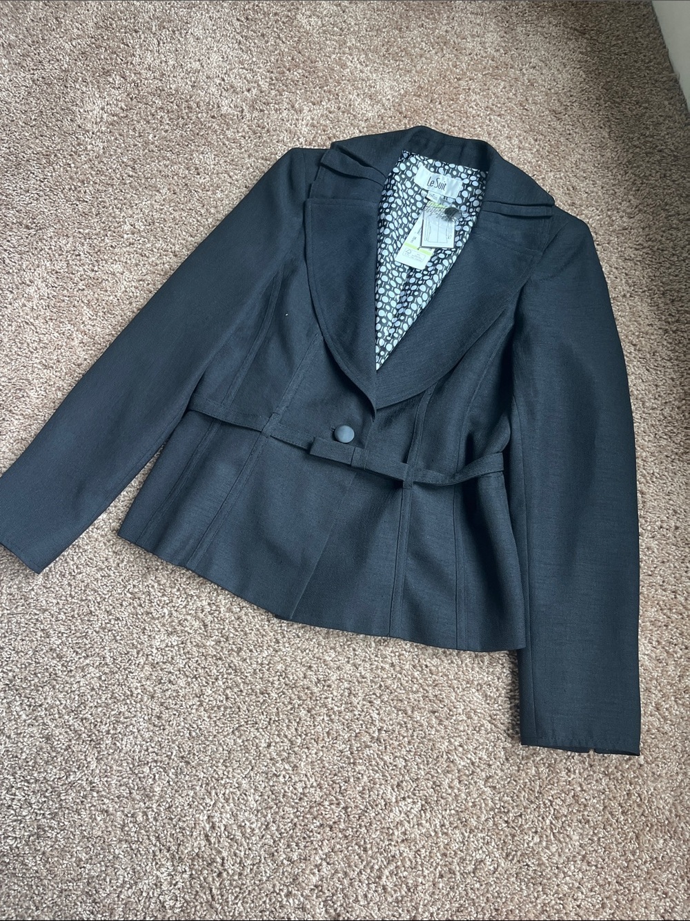 NWT Le Suit Black Belted Peplum Blazer Size 4
